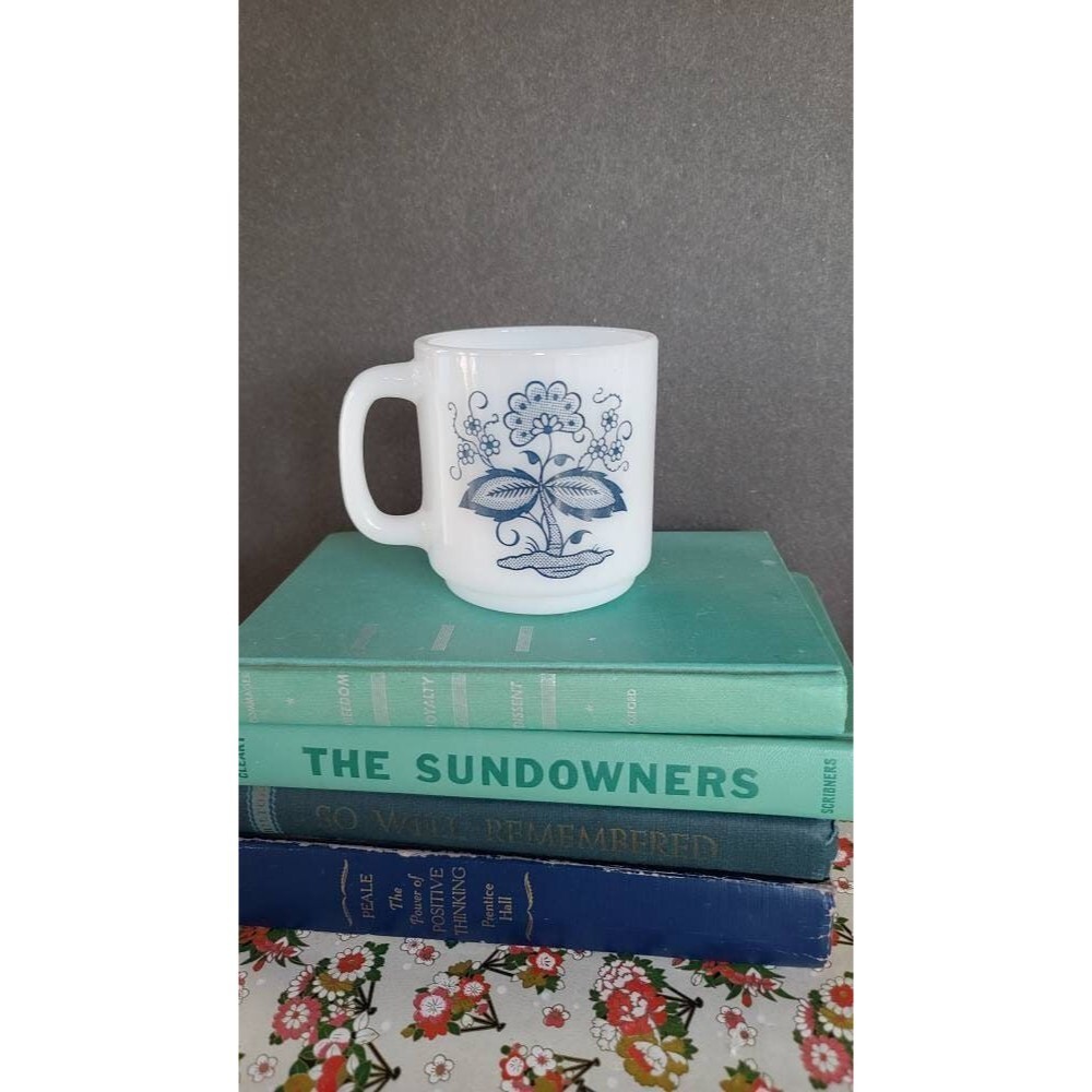Blue Floral Glassbake Mug